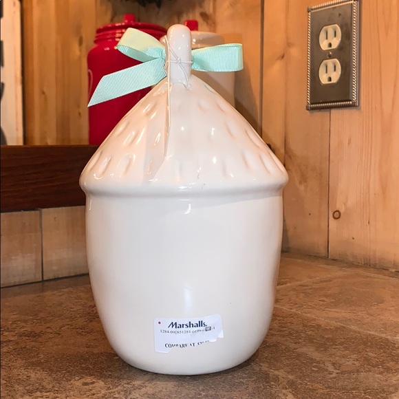 Rae Dunn “Knock” Acorn Birdhouse - Picture 2 of 3